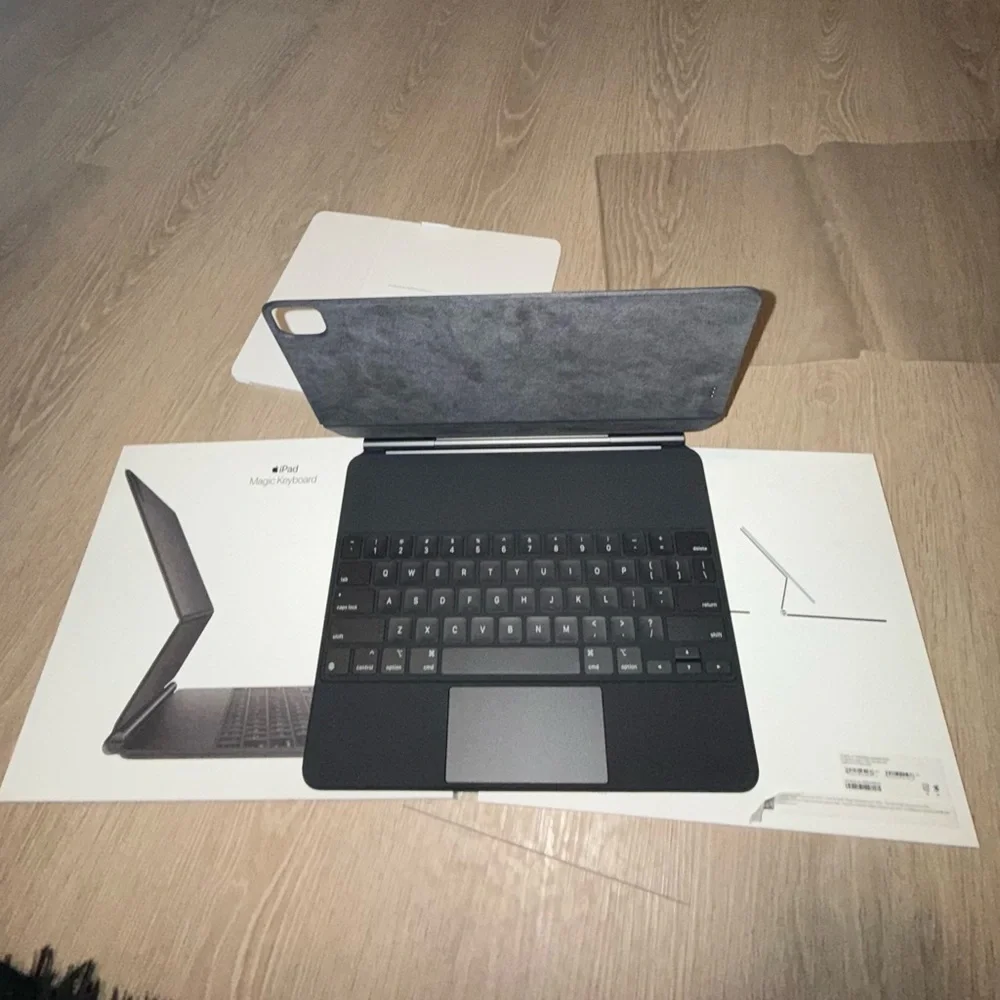 Apple Magic Keyboard IPAD 12.9 - Black